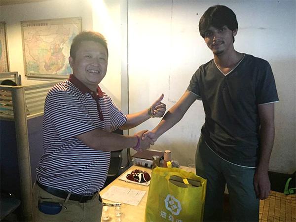 新疆经销商阿客塔先生 新疆经销商阿客塔先生