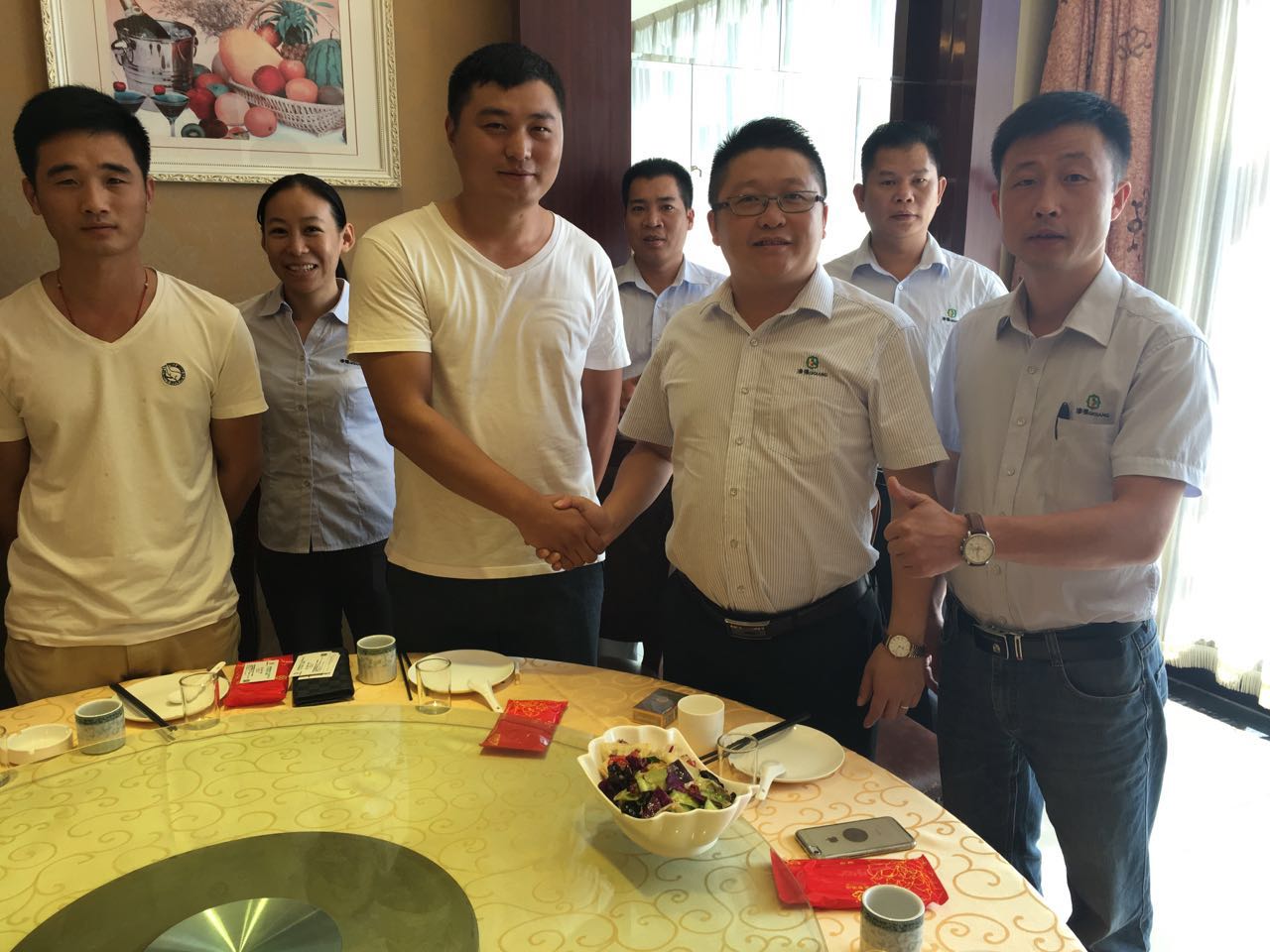 色虎看片软件化工色虎视频APP下载漆厂家河北石家庄走访客户 色虎看片软件化工色虎视频APP下载漆厂家河北石家庄走访客户