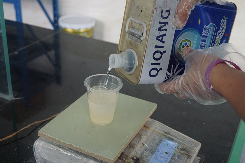 色虎看片软件QU-3003 PU特清透明底漆精确调配