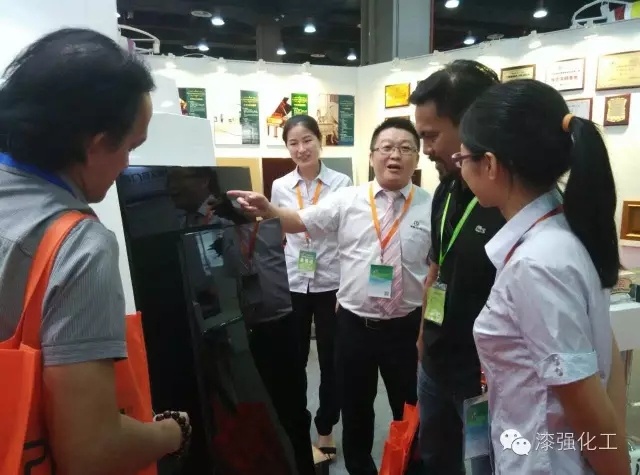 色虎看片软件化工亮光漆厂家中博会现场 色虎看片软件化工亮光漆厂家中博会现场