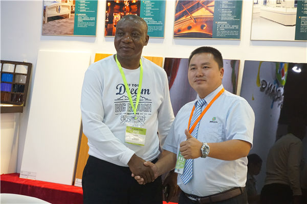 色虎看片软件漆远销海外 色虎看片软件漆远销海外